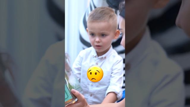 Распаковываем подарок Давида на День Рождения! #подарок #распаковка #семейныйвлог