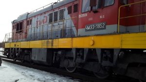 Тепловоз ЧМЭ3-1852 выполняет маневры на станции