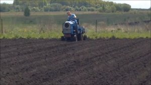 Картофелесажалка с дозатором удобрений