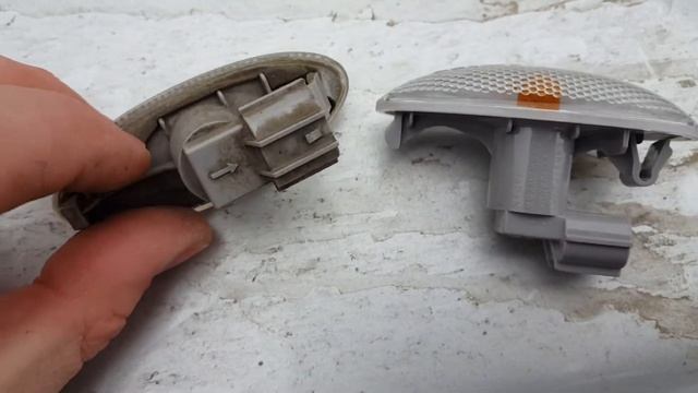 Замена повторителя сигнала поворота Toyota Corolla e150. Поворотник из Китая. смотреть онлайн