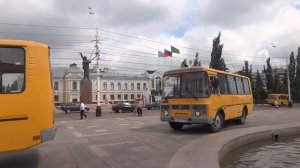 Церемония передачи автобусов районным школам.