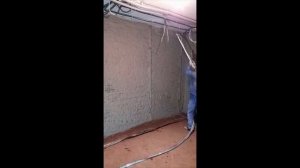 Механизированная цементная штукатурка по сетке. Все этапы работ.
