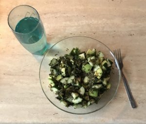 Просто добавь воды! — Как сделать салат из морской капусты из сушеной ламинарии?