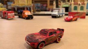 Disney Cars 3 Race Crash Damaged Lightning McQueen Custom (Piston Cup) Rust-eze