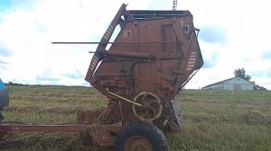 ПРП 1.6 и МТЗ-82.  Прессуем сено.