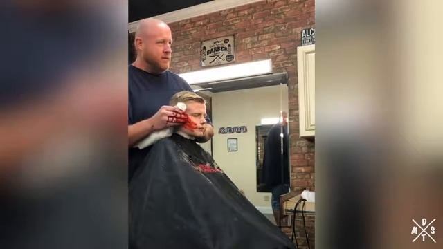 Отрезали ухо в Барбершопе смотреть онлайн