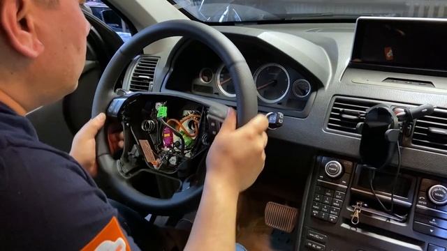 Volvo XC 90 - установка подогрева руля, установили кнопку в штатное место, перетянули руль 2022