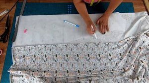 Как сшить платье без вытачек за 1,5 часа. Кроим платье в спортивном стиле.mp4