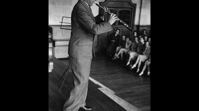 1-Léon Goossens and Yehudi Menuhin
