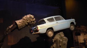 Flying Ford Anglia Hit by Whomping Willow Branch