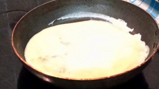 Как приготовить омлет с начинкой. Готовим завтрак для всей семьи за 5 минут. смотреть онлайн