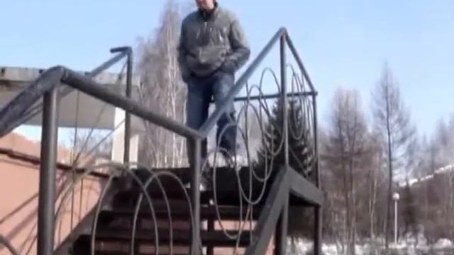 У.$. - Mr. Широкие Штаны (Видео).avi смотреть онлайн