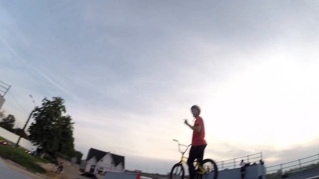 BMX HOW TO - HANDPLANT смотреть онлайн