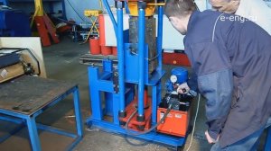 Установка для сборки и разборки поглощающего аппарата УРПФА