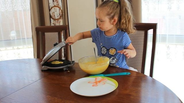 Готовим вафельный рожок смотреть онлайн