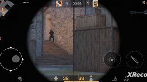 играю с братом на винтовках, в закладке бомбы