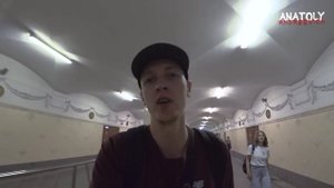 КОНТРОЛЕР КИДАЕТСЯ И БЫКУЕТ / БЕСПРЕДЕЛ В МЕТРО / БОРЗЫЙ МЕНТ УГРОЖАЕТ / ПОЛИЦИЯ ЗАПРЕЩАЕТ СЪЕМКУ