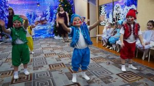 танец гномиков средняя