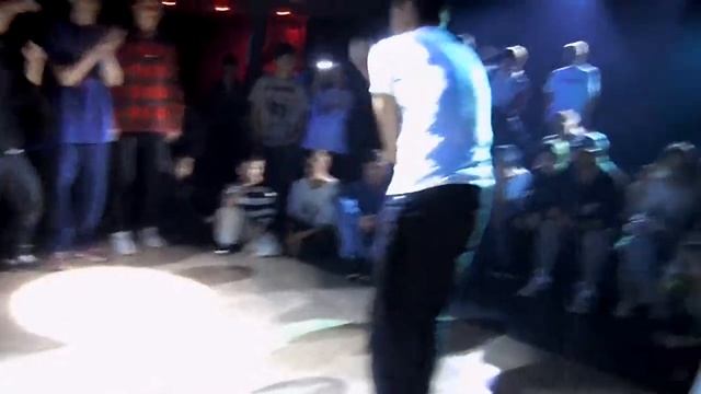 REAL HIP-HOP 4/Breaking 4х4 /CC VS Бийск(NOONE) смотреть онлайн