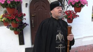 Отец Власий поздравляет прихожан с Днем Победы