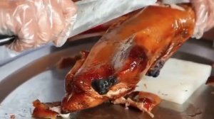 Как правильно разделывать пекинскую утку.