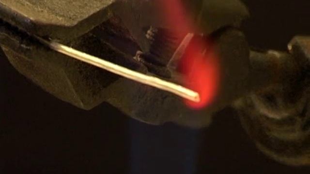 Демонстрация оксидной пленки на алюминия смотреть онлайн