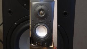 Когда компьютерная акустика лучше мониторы Yamaha hs5 (JB JBJetbalance 381)