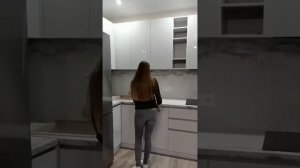 Установили современную кухню с фурнитурой blum и фасадами agt. Столешница слотекс.