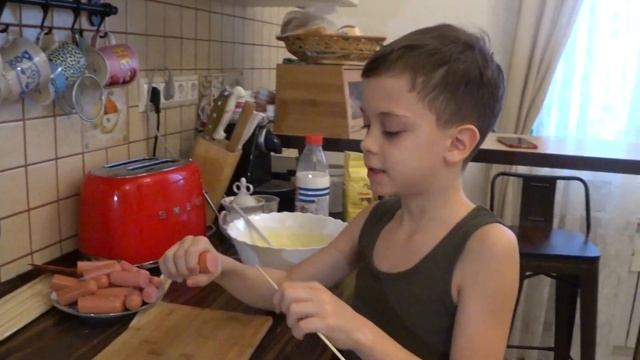 Пробуем бомбические сосиски от шефа Ивлева