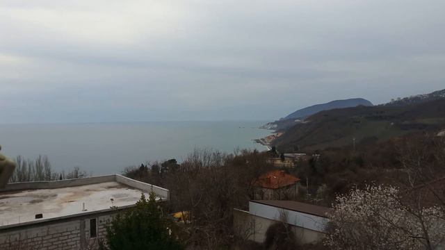 Продажа участка в Алуште с Лазурное 15 минут к морю ходьбы  15 соток земли ижс
