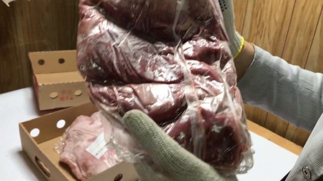 Лопатка свиная без кости МПЗ Агро-Белогорье ООО смотреть онлайн