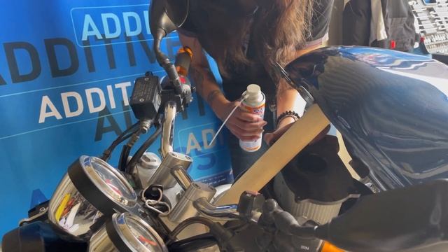 Настя готовит своего Любимца к зимней спячке! смотреть онлайн