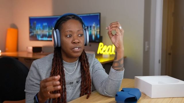 AirPod Max Unboxing + First Impressions! OMG! смотреть онлайн