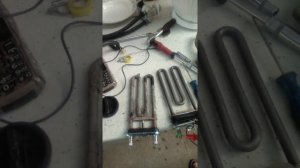 стиральная машина начала биться током как проверить тэн на пробой