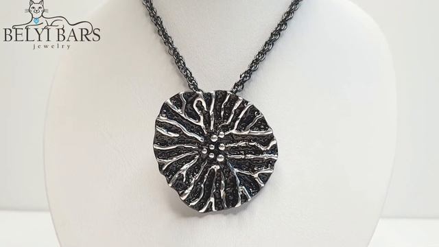 Кулон круглый Black flower смотреть онлайн