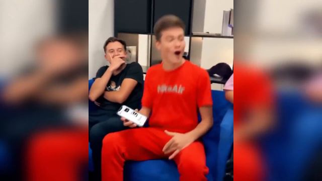 Ильич и Ира Смелая разводятся | Володя XXL снова облажался смотреть онлайн