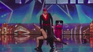 Старость не проблема/Сногсшибательный танец старухи!