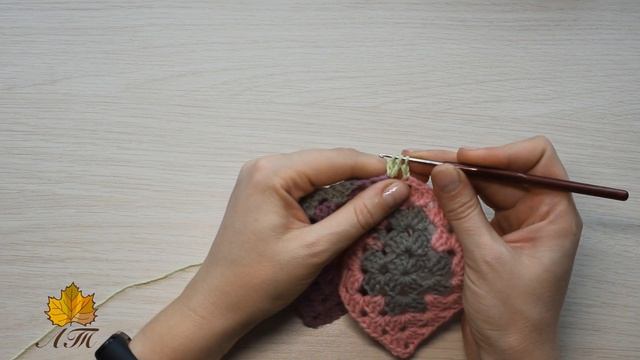 ДЕКОРАТИВНОЕ СОЕДИНЕНИЕ МОТИВОВ ПЫШНЫМИ СТОЛБИКАМИ смотреть онлайн