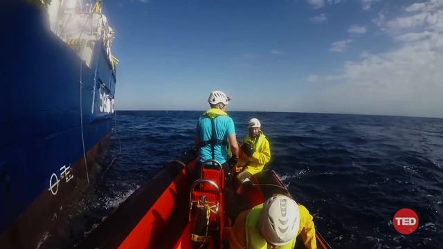 Itamar Mann: A new approach to defending the human rights of migrants | TED Fellows смотреть онлайн