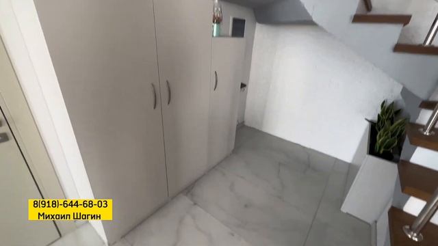 В таком милом доме хочется жить в Сочи с видом на море. Дом Хайтек с ремонтом и мебелью. Для жизни смотреть онлайн