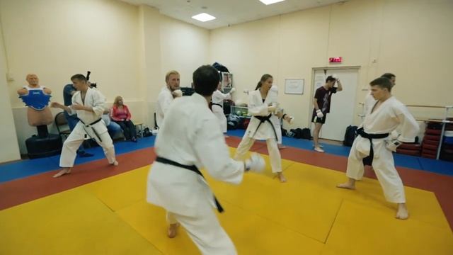 Kumite Drills: Southpaw vs Orthodox. Левша в каратэ (зеркальная и правосторонняя позиции) смотреть онлайн