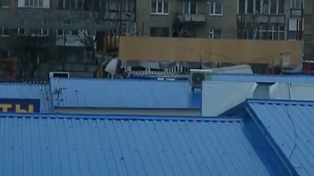 Шахты евроремонт на базаре ХБК.avi смотреть онлайн