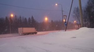 Будни дальнобойщицы. Сплю на двигателе зимой.