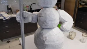 Снеговик из пенопласта, своими руками. Новогодние поделки.