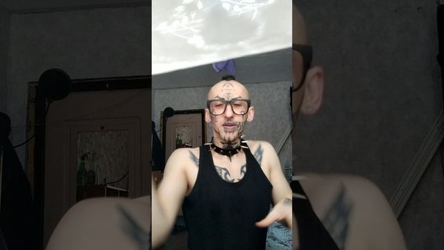 Девочка из чвк редан видео. Группа чвк редан. Чвк редан паук. Чвк редан мемы. Чвк редан в тц.