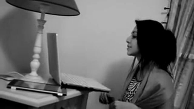 девушка читает РЭП смотреть онлайн