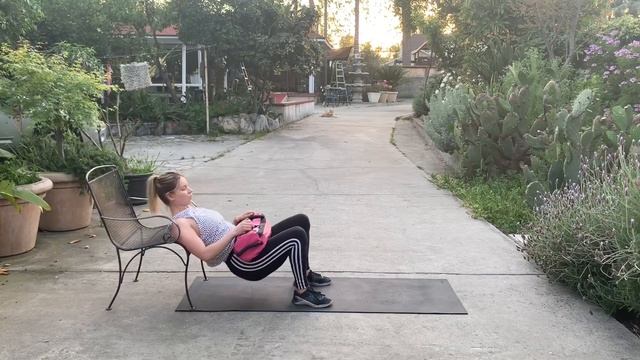 Тренировка #19 ( ноги, попа) смотреть онлайн