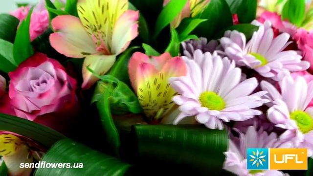 Яркий Малиновый букет на подарок, доставка цветов по Украине и миру UFL / u-f-l.net смотреть онлайн