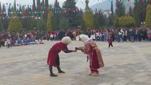 Танец с кувшины