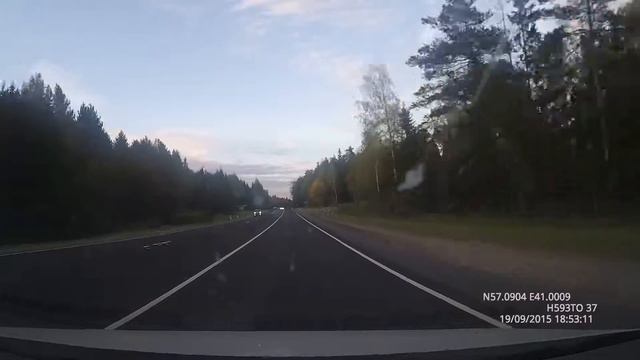 Прилетел камень по дороге Иваново - Плес смотреть онлайн